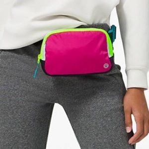 Lululemon Everywhere Belt Bag